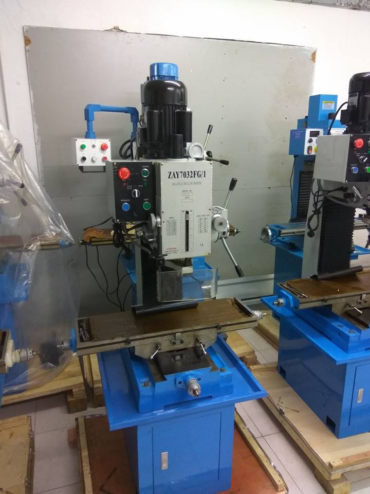 Low cost gear head milling machines